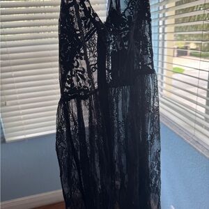 Forever 21 Black Lace Maxi Dress